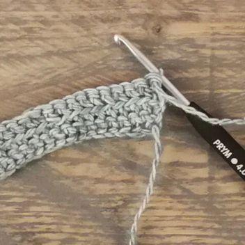 X-Ponto baixo em crochê