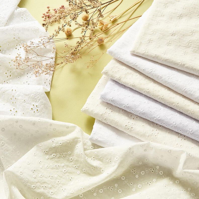 Cambraia de algodão Bordado inglês Florzinha – branco sujo,  image number 6