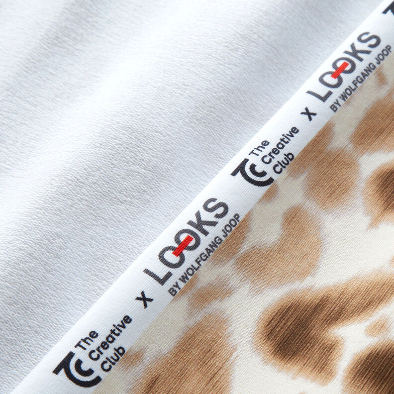 GOTS French Terry Padrão Leo Batik | TCC x LOOKS by Wolfgang Joop – castanho-avermelhado/creme,  image number 4