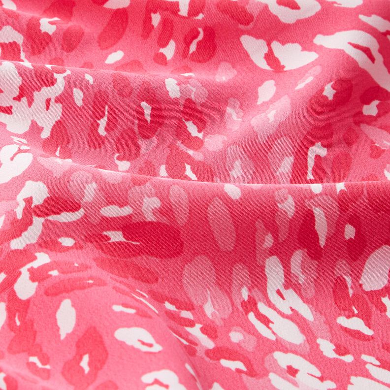 Tecido crepe Padrão Leo abstrato – rosa intenso,  image number 2