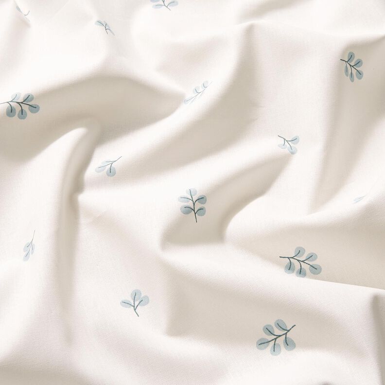 Popelina de algodão Ramos e folhas de tília – branco/eucalipto,  image number 2